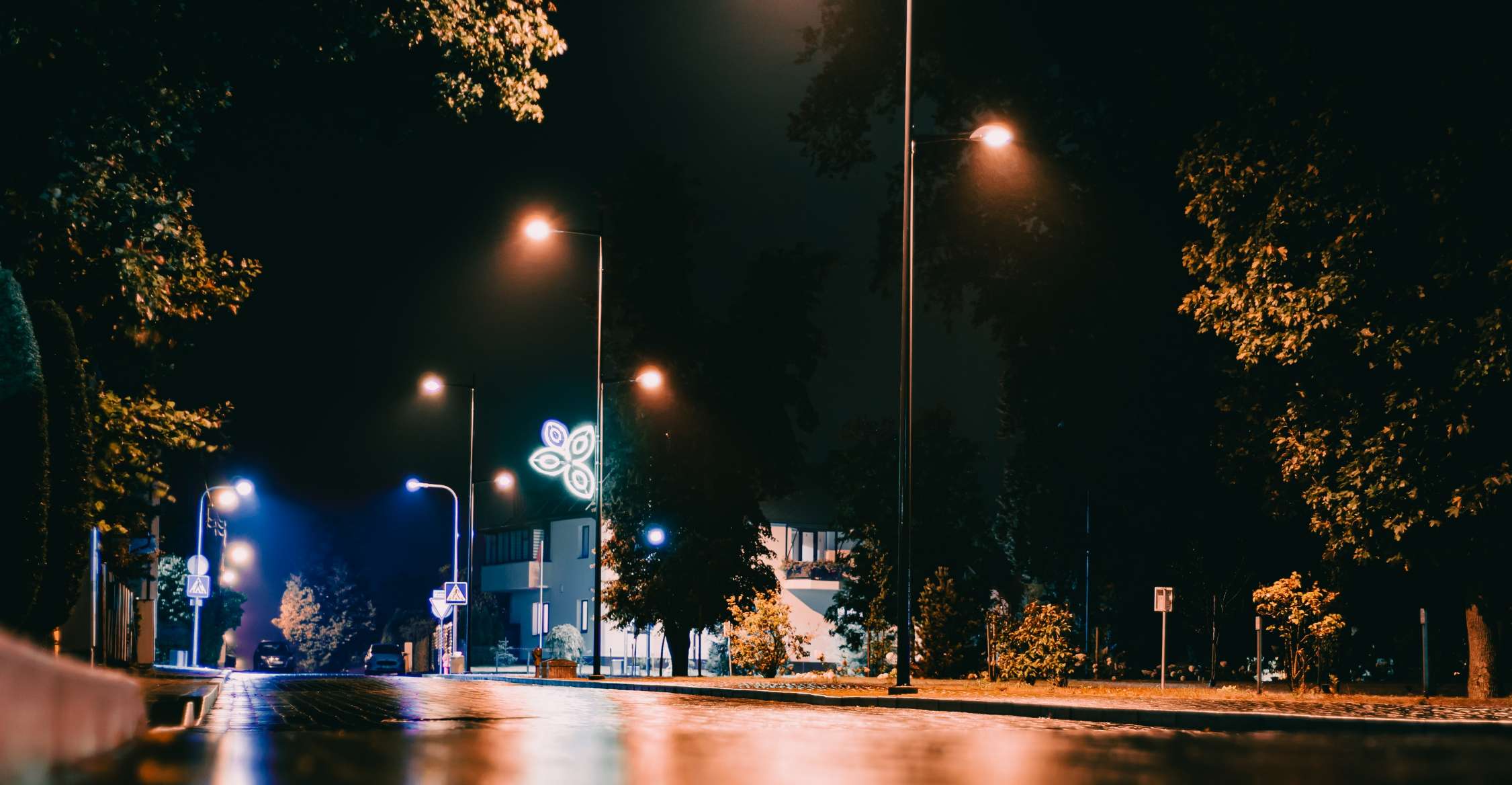 樓宇自控系統(tǒng)，弱電設(shè)備監(jiān)控，高效建筑管理，減少人工成本