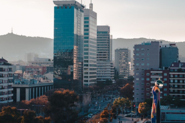 相比于傳統(tǒng)的建筑，智能建筑有以下幾方面的顯著優(yōu)勢！