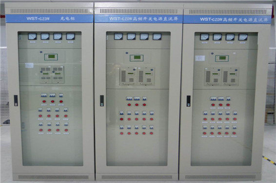 直流屏、微機(jī)保護(hù)測控裝置(圖1)