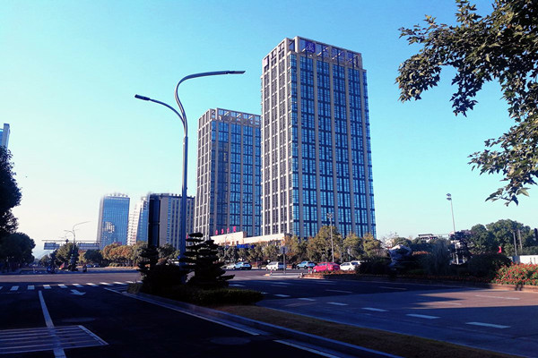 樓宇智能化專業(yè)化、系統(tǒng)化、節(jié)能化特點(diǎn)！(圖1)