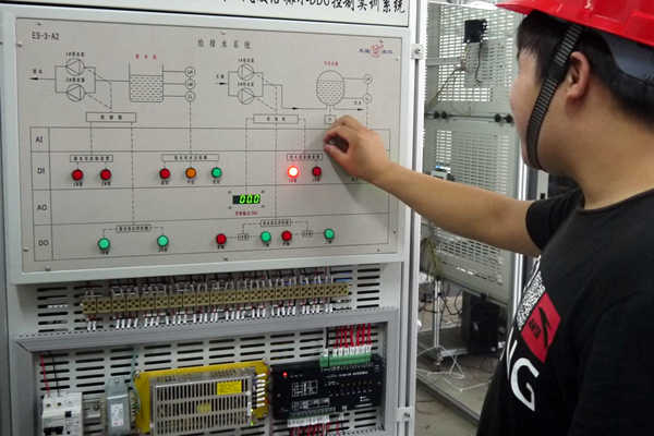 樓宇智能化系統(tǒng)安裝與調(diào)試需要專業(yè)化人才！(圖1)