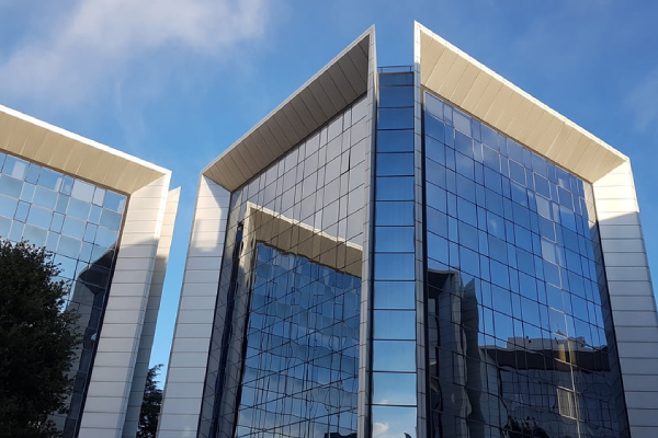 國內(nèi)的“智能建筑”與歐洲的有何異同？(圖1)裕乾電子